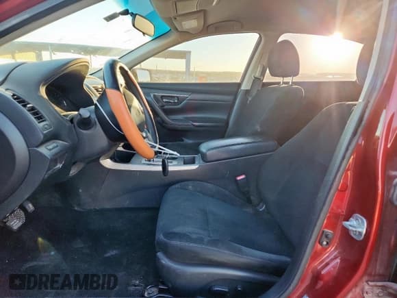 ✅ 2015 Nissan Altima S • VIN: 1N4AL3AP9FC477144 • Lot: 92348125. Listed on Copart with 117,746 mi. Free auction sales archive from the USA and detailed vehicle history report at DreamBid. Image 7.