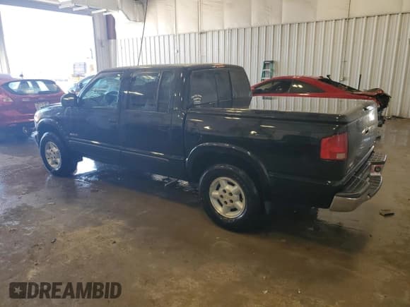 ✅ 2002 Chevrolet S-10 LS • VIN: 1GCDT13W62K232575 • Lot: 44351465. Listed on Copart with 84,215 mi. Free auction sales archive from the USA and detailed vehicle history report at DreamBid. Image 2.