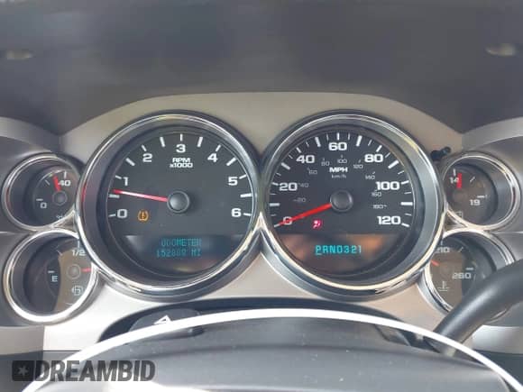 2008 Chevrolet Silverado 1500 1LT z VIN 2GCEC19J481298955, wystawiony jako IAAI lot #43246623 z przebiegiem 152 808 mil mil oraz . Historia ofert i sprzedaży dostępna na DreamBid. Obrazek 7.