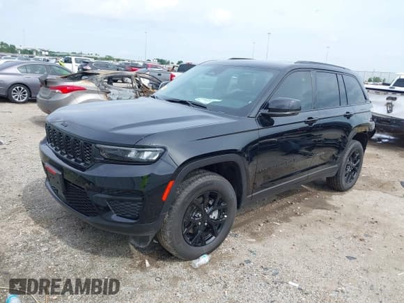 ✅ 2025 Jeep Grand Cherokee Altitude X • VIN: 1C4RJHAG9SC275172 • Lot: 42358489. Listed on IAAI with 678 mi. Free auction sales archive from the USA and detailed vehicle history report at DreamBid. Image 2.