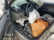 ✅ 2010 Dodge Caliber Mainstreet • VIN: 1B3CB3HA7AD641888 • Lot: 81059804. Wystawiony na Copart z przebiegiem Nie podano. Bezpłatny archiwum sprzedaży aukcyjnych z USA i szczegółowy raport historii pojazdu na DreamBid. Zdjęcie 8.