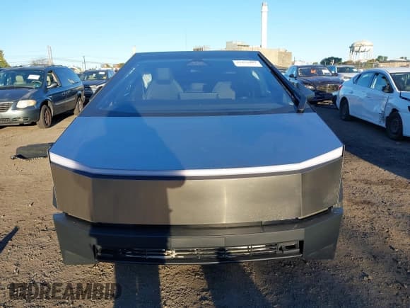 ✅ 2025 Tesla Cybertruck • VIN: 7G2CEHED4SA079437 • Lot: 43475482. Listed on IAAI with Not provided. Free auction sales archive from the USA and detailed vehicle history report at DreamBid. Image 12.