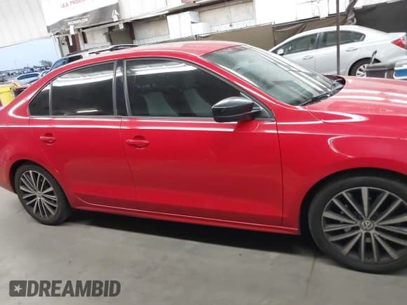 ✅ 2016 Volkswagen Jetta Sport • VIN: 3VWB17AJ1GM285298 • Lot: 42650311. Listed on IAAI with 98,125 mi. Free auction sales archive from the USA and detailed vehicle history report at DreamBid. Image 13.