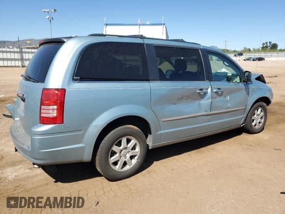 ✅ 2010 Chrysler Town & Country Touring Plus • VIN: 2A4RR8D17AR320626 • Lot: 80839975. Wystawiony na Copart z przebiegiem 133 618 mil. Bezpłatny archiwum sprzedaży aukcyjnych z USA i szczegółowy raport historii pojazdu na DreamBid. Zdjęcie 3.