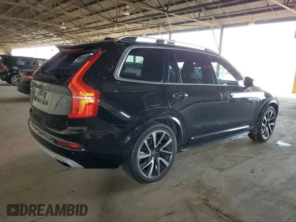 ✅ 2019 Volvo XC90 Momentum • VIN: YV4A22PK0K1425214 • Lot: 84992175. Wystawiony na Copart z przebiegiem 64 192 mil. Bezpłatny archiwum sprzedaży aukcyjnych z USA i szczegółowy raport historii pojazdu na DreamBid. Zdjęcie 3.