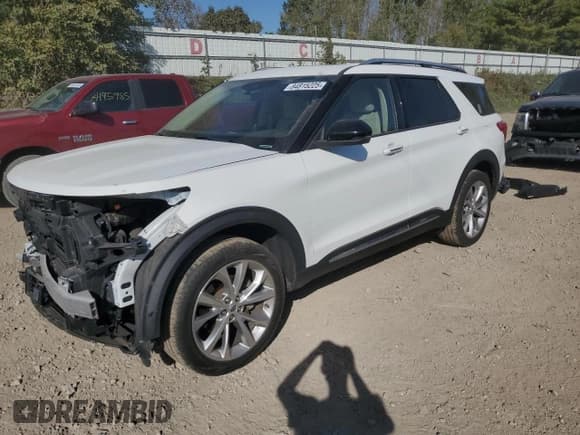✅ 2021 Ford Explorer Platinum • VIN: 1FM5K8HC4MGA32990 • Lot: 84815225. Wystawiony na Copart z przebiegiem 44 820 mil. Bezpłatny archiwum sprzedaży aukcyjnych z USA i szczegółowy raport historii pojazdu na DreamBid. Zdjęcie 1.