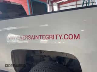 2019 Chevrolet Silverado 2500HD Work Truck z VIN 1GC1KREG6KF151370, wystawiony jako IAAI lot #43070871 z przebiegiem 149 220 mil mil oraz . Historia ofert i sprzedaży dostępna na DreamBid. Obrazek 1.