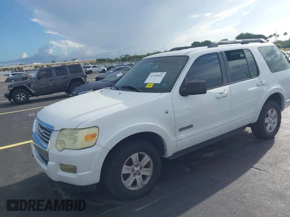✅ 2008 Ford Explorer XLT • VIN: 1FMEU73838UB17950 • Lot: 42746847. Wystawiony na IAAI z przebiegiem 132 411 mil. Bezpłatny archiwum sprzedaży aukcyjnych z USA i szczegółowy raport historii pojazdu na DreamBid. Zdjęcie 2.