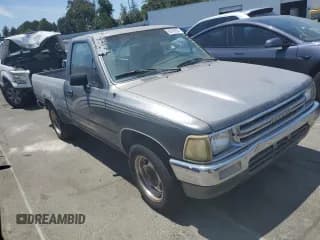 ✅ 1989 Toyota Pickup DX • VIN: JT4RN81PXK0009133 • Лот: 59798794. Опубликован ранее на Copart с пробегом 300 000 миль. Бесплатный доступ к архиву аукционных продаж из США и подробный отчёт об истории автомобиля на DreamBid. Изображение 4.