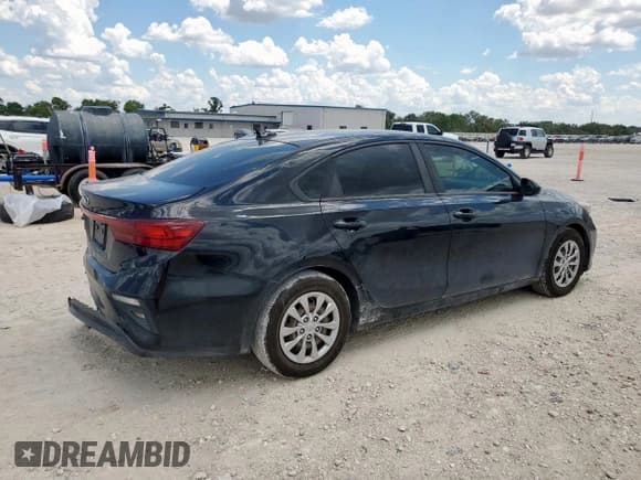 ✅ 2019 Kia Forte LXS • VIN: 3KPF24AD8KE127411 • Lot: 67483215. Listed on Copart with 137,008 mi. Free auction sales archive from the USA and detailed vehicle history report at DreamBid. Image 3.