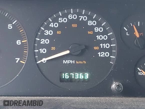 ✅ 2002 Jeep Grand Cherokee Laredo • VIN: 1J4GW48S82C316851 • Lot: 43260328. Listed on IAAI with 167,363 mi. Free auction sales archive from the USA and detailed vehicle history report at DreamBid. Image 16.