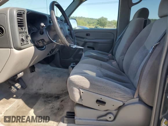 ✅ 2005 Chevrolet Tahoe LS • VIN: 1GNEC13V75R149526 • Lot: 85186925. Listed on Copart with 323,974 mi. Free auction sales archive from the USA and detailed vehicle history report at DreamBid. Image 7.