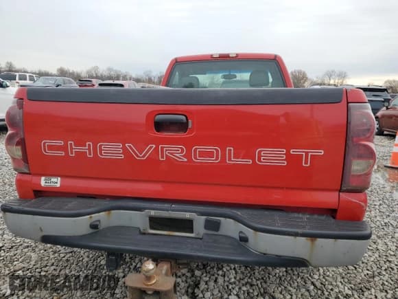 ✅ 2003 Chevrolet Silverado 1500 Work Truck • VIN: 1GCEC14X43Z271847 • Лот: 82142724. Опубликован ранее на Copart с пробегом Не указан. Бесплатный доступ к архиву аукционных продаж из США и подробный отчёт об истории автомобиля на DreamBid. Изображение 6.
