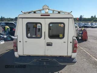 ✅ 2004 Chevrolet Silverado 1500 Work Truck • VIN: 1GCEC14X94Z293893 • Lot: 43321326. Wystawiony na IAAI z przebiegiem 174 845 mil. Bezpłatny archiwum sprzedaży aukcyjnych z USA i szczegółowy raport historii pojazdu na DreamBid. Zdjęcie 6.