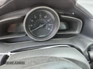 ✅ 2017 Mazda 3 Sport • VIN: 3MZBN1U76HM132757 • Lot: 62835795. Wystawiony na Copart z przebiegiem Nie podano. Bezpłatny archiwum sprzedaży aukcyjnych z USA i szczegółowy raport historii pojazdu na DreamBid. Zdjęcie 9.