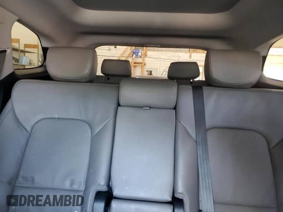 2016 Hyundai Santa Fe SE z VIN KM8SRDHF8GU139497, wystawiony jako Copart lot #84723565 z przebiegiem 82 931 mil mil oraz Szkoda całkowita • Salvage title. Historia ofert i sprzedaży dostępna na DreamBid. Obrazek 10.