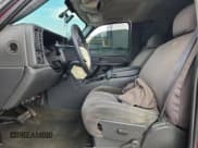 ✅ 2006 Chevrolet Silverado 2500HD LT2 • VIN: 1GCHK23U96F146989 • Lot: 62789965. Wystawiony na Copart z przebiegiem Nie podano. Bezpłatny archiwum sprzedaży aukcyjnych z USA i szczegółowy raport historii pojazdu na DreamBid. Zdjęcie 7.