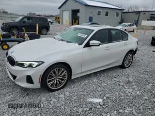 ✅ 2023 BMW 3 Series 330i xDrive • VIN: 3MW89FF03P8D10286 • Лот: 92133825. Опубликован ранее на Copart с пробегом 29 644 миль. Бесплатный доступ к архиву аукционных продаж из США и подробный отчёт об истории автомобиля на DreamBid. Изображение 1.