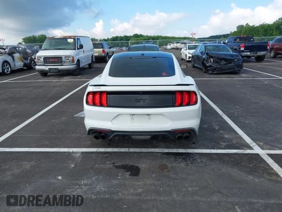 ✅ 2019 Ford Mustang GT • VIN: 1FA6P8CF6K5173649 • Lot: 42172829. Listed on IAAI with 85,346 mi. Free auction sales archive from the USA and detailed vehicle history report at DreamBid. Image 16.