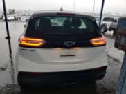 ✅ 2023 Chevrolet Bolt EV 2LT • VIN: 1G1FX6S0XP4137223 • Lot: 41593665. Wystawiony na Copart z przebiegiem 20 653 mil. Bezpłatny archiwum sprzedaży aukcyjnych z USA i szczegółowy raport historii pojazdu na DreamBid. Zdjęcie 6.