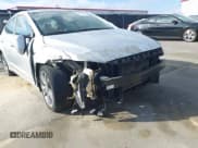 ✅ 2017 Hyundai Elantra Limited • VIN: 5NPD84LF4HH059651 • Lot: 41801071. Listed on IAAI with 126,589 mi. Free auction sales archive from the USA and detailed vehicle history report at DreamBid. Image 6.