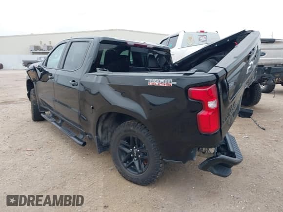✅ 2021 Chevrolet Silverado 1500 LT Trail Boss • VIN: 3GCPYFEL2MG471873 • Lot: 41216075. Wystawiony na IAAI z przebiegiem 40 334 mil. Bezpłatny archiwum sprzedaży aukcyjnych z USA i szczegółowy raport historii pojazdu na DreamBid. Zdjęcie 3.