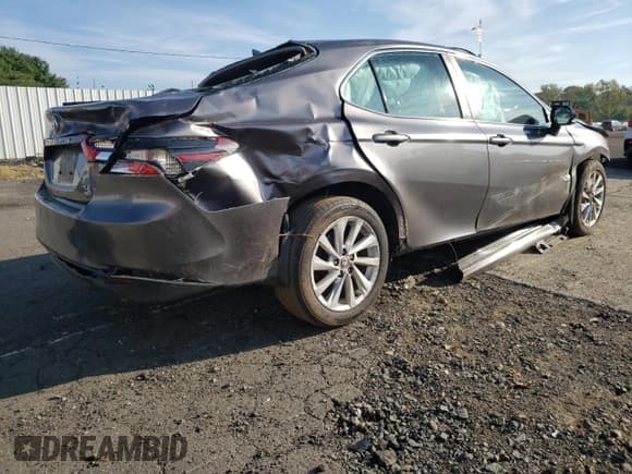 ✅ 2023 Toyota Camry LE • VIN: 4T1C11BKXPU094062 • Lot: 80136045. Wystawiony na Copart z przebiegiem 82 220 mil. Bezpłatny archiwum sprzedaży aukcyjnych z USA i szczegółowy raport historii pojazdu na DreamBid. Zdjęcie 3.