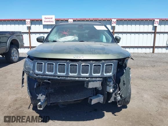 ✅ 2018 Jeep Compass Altitude • VIN: 3C4NJDBB2JT400557 • Лот: 42629821. Опубликован ранее на IAAI с пробегом 127 397 миль. Бесплатный доступ к архиву аукционных продаж из США и подробный отчёт об истории автомобиля на DreamBid. Изображение 13.