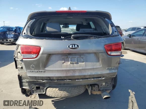 ✅ 2016 Kia Sorento EX • VIN: 5XYPHDA59GG141940 • Lot: 82550365. Listed on Copart with 88,808 mi. Free auction sales archive from the USA and detailed vehicle history report at DreamBid. Image 6.