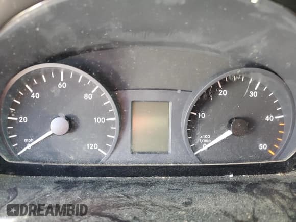 ✅ 2016 Mercedes-Benz Sprinter Cargo • VIN: WD3PE7CD2GP242078 • Lot: 80374265. Wystawiony na Copart z przebiegiem Nie podano. Bezpłatny archiwum sprzedaży aukcyjnych z USA i szczegółowy raport historii pojazdu na DreamBid. Zdjęcie 9.