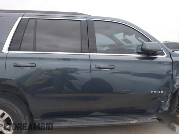 ✅ 2019 Chevrolet Tahoe LT • VIN: 1GNSCBKC8KR366460 • Lot: 41384327. Wystawiony na IAAI z przebiegiem 76 861 mil. Bezpłatny archiwum sprzedaży aukcyjnych z USA i szczegółowy raport historii pojazdu na DreamBid. Zdjęcie 14.