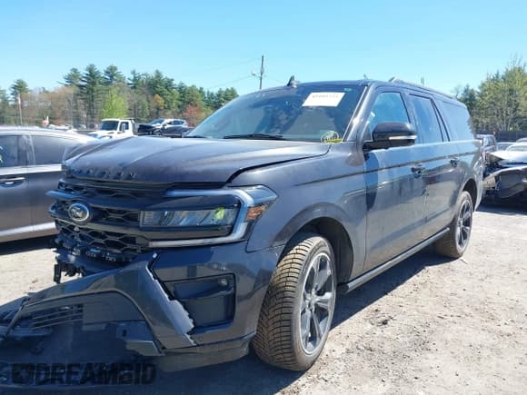 ✅ 2024 Ford Expedition Max Limited • VIN: 1FMJK2A83REA35478 • Lot: 42105375. Listed on IAAI with 25,198 mi. Free auction sales archive from the USA and detailed vehicle history report at DreamBid. Image 19.