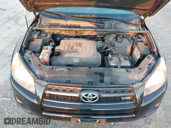 ✅ 2011 Toyota RAV4 Sport • VIN: JTMRK4DV5B5105010 • Lot: 43286567. Listed on IAAI with 105,981 mi. Free auction sales archive from the USA and detailed vehicle history report at DreamBid. Image 10.