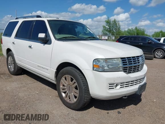 ✅ 2013 Lincoln Navigator • VIN: 5LMJJ2H51DEL08860 • Lot: 43093385. Listed on IAAI with 213,709 mi. Free auction sales archive from the USA and detailed vehicle history report at DreamBid. Image 1.