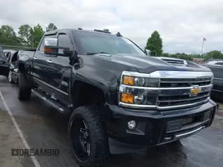 ✅ 2018 Chevrolet Silverado 2500HD High Country • VIN: 1GC1KXEY4JF284897 • Лот: 42441604. Опубликован ранее на IAAI с пробегом 192 088 миль. Бесплатный доступ к архиву аукционных продаж из США и подробный отчёт об истории автомобиля на DreamBid. Изображение 1.