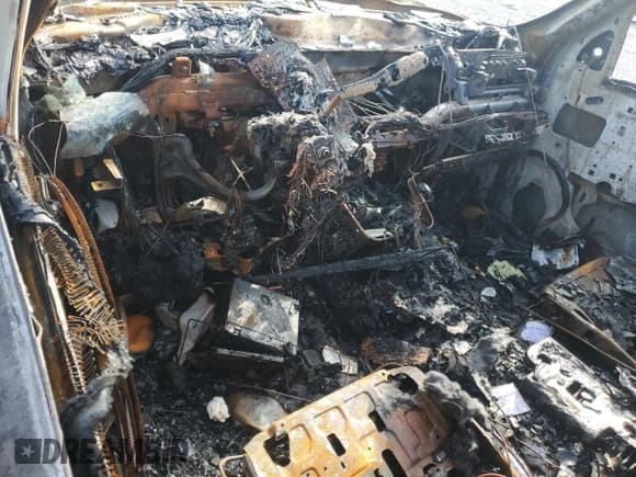 ✅ 2013 GMC Sierra 2500HD Denali • VIN: 1GT125E82DF162161 • Lot: 61039485. Listed on Copart with Not provided. Free auction sales archive from the USA and detailed vehicle history report at DreamBid. Image 8.