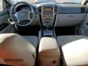 ✅ 2008 Kia Sorento EX • VIN: KNDJC736885830454 • Lot: 90676615. Listed on Copart with 83,237 mi. Free auction sales archive from the USA and detailed vehicle history report at DreamBid. Image 8.