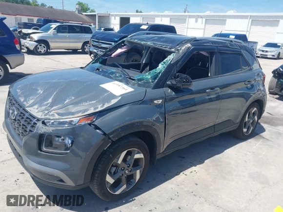 ✅ 2024 Hyundai Venue SEL • VIN: KMHRC8A32RU315387 • Lot: 41957361. Listed on IAAI with 5,303 mi. Free auction sales archive from the USA and detailed vehicle history report at DreamBid. Image 17.