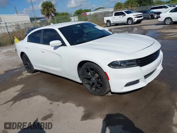 ✅ 2016 Dodge Charger SXT • VIN: 2C3CDXHG1GH187075 • Лот: 43493901. Опубликован ранее на IAAI с пробегом 128 569 миль. Бесплатный доступ к архиву аукционных продаж из США и подробный отчёт об истории автомобиля на DreamBid. Изображение 1.