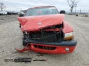 ✅ 2000 Dodge Dakota Sport • VIN: 1B7GG22N1YS504247 • Lot: 84148404. Wystawiony na Copart z przebiegiem Nie podano. Bezpłatny archiwum sprzedaży aukcyjnych z USA i szczegółowy raport historii pojazdu na DreamBid. Zdjęcie 5.