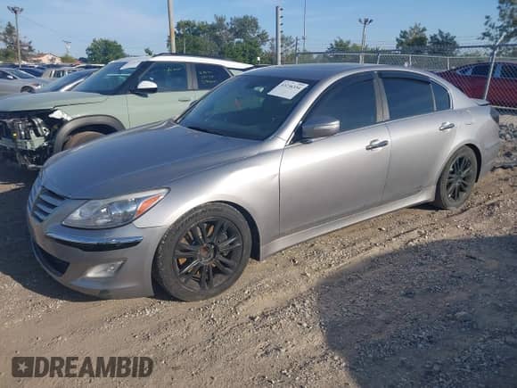 2012 Hyundai Genesis 4.6L with VIN KMHGC4DF5CU207343, listed as a IAAI auction lot 43236334 with 77,533 mi miles and . Bid and sale history available at DreamBid. Image 18.