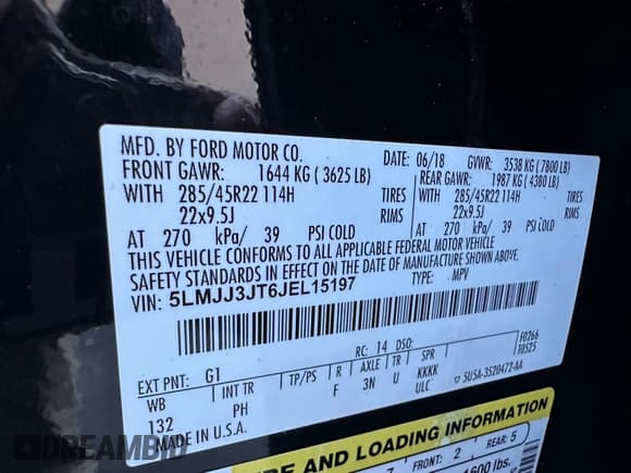 ✅ 2018 Lincoln Navigator Select • VIN: 5LMJJ3JT6JEL15197 • Lot: 43779212. Wystawiony na IAAI z przebiegiem 224 092 mil. Bezpłatny archiwum sprzedaży aukcyjnych z USA i szczegółowy raport historii pojazdu na DreamBid. Zdjęcie 8.