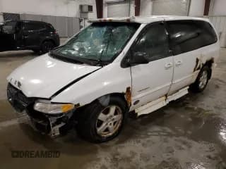 ✅ 2000 Dodge Caravan SE • VIN: 2B4GP44R7YR564060 • Лот: 65222115. Опубликован ранее на Copart с пробегом Не указан. Бесплатный доступ к архиву аукционных продаж из США и подробный отчёт об истории автомобиля на DreamBid. Изображение 1.