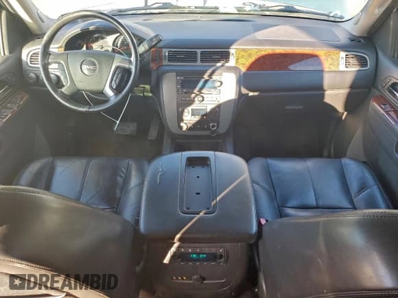 ✅ 2013 GMC Yukon XL SLT • VIN: 1GKS2KE70DR352280 • Lot: 95724895. Listed on Copart with 234,602 mi. Free auction sales archive from the USA and detailed vehicle history report at DreamBid. Image 8.