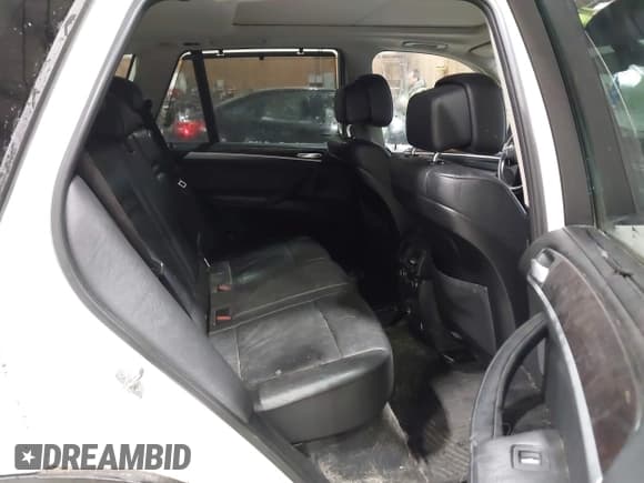 ✅ 2012 BMW X5 35i • VIN: 5UXZV4C51CL757711 • Lot: 43827994. Listed on IAAI with 138,452 mi. Free auction sales archive from the USA and detailed vehicle history report at DreamBid. Image 8.