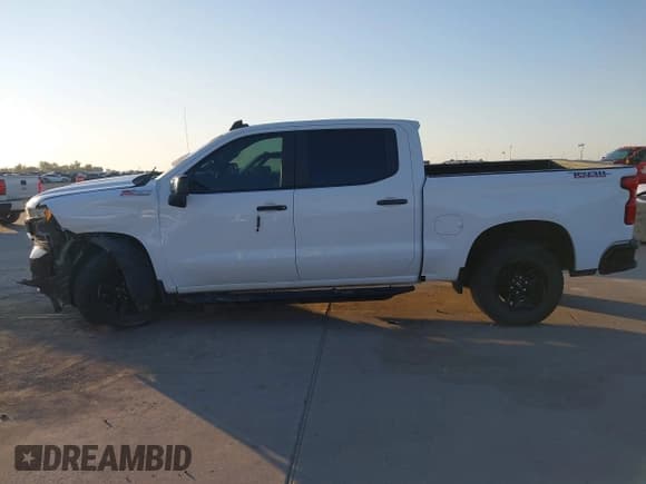 ✅ 2020 Chevrolet Silverado 1500 LT Trail Boss • VIN: 3GCPYFEDXLG270469 • Лот: 43361666. Опубликован ранее на IAAI с пробегом 121 162 миль. Бесплатный доступ к архиву аукционных продаж из США и подробный отчёт об истории автомобиля на DreamBid. Изображение 15.