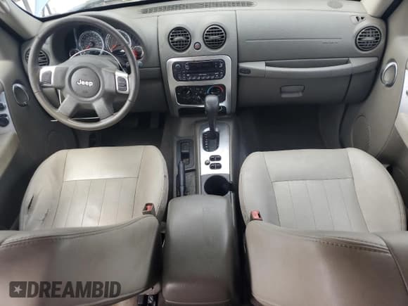 ✅ 2005 Jeep Liberty Limited • VIN: 1J4GK58K95W527139 • Lot: 70117655. Listed on Copart with 152,043 mi. Free auction sales archive from the USA and detailed vehicle history report at DreamBid. Image 8.