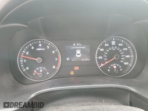 ✅ 2021 Kia Forte LXS • VIN: 3KPF24AD0ME300602 • Lot: 82745945. Wystawiony na Copart z przebiegiem 51 137 mil. Bezpłatny archiwum sprzedaży aukcyjnych z USA i szczegółowy raport historii pojazdu na DreamBid. Zdjęcie 9.