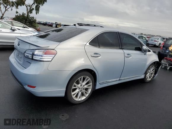 ✅ 2010 Lexus HS 250h Premium • VIN: JTHBB1BA5A2020585 • Лот: 92318885. Опубликован ранее на Copart с пробегом 188 384 миль. Бесплатный доступ к архиву аукционных продаж из США и подробный отчёт об истории автомобиля на DreamBid. Изображение 3.