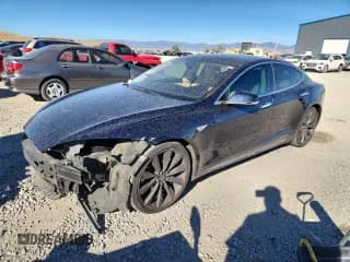 ✅ 2015 Tesla Model S 85 • VIN: 5YJSA1H15FF084240 • Лот: 80297915. Опубликован ранее на Copart с пробегом 98 445 миль. Бесплатный доступ к архиву аукционных продаж из США и подробный отчёт об истории автомобиля на DreamBid. Изображение 1.